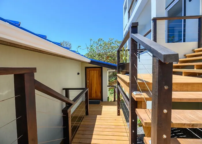 Villa Topaz Above West Bay With 180 Degree Views!