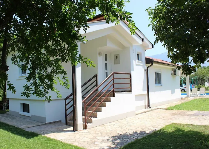 Villa Mirna