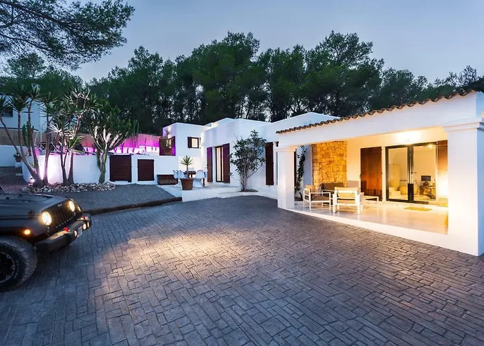 VILLA CAN MASS Architect Country Villa ETV2365E