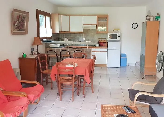 Saint Raphael - Appartement Dans Villa Au Calme A Valescure Y- Prix Inchanges