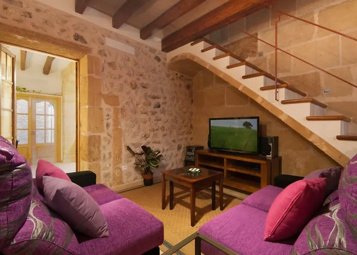 Casa Aina, 15