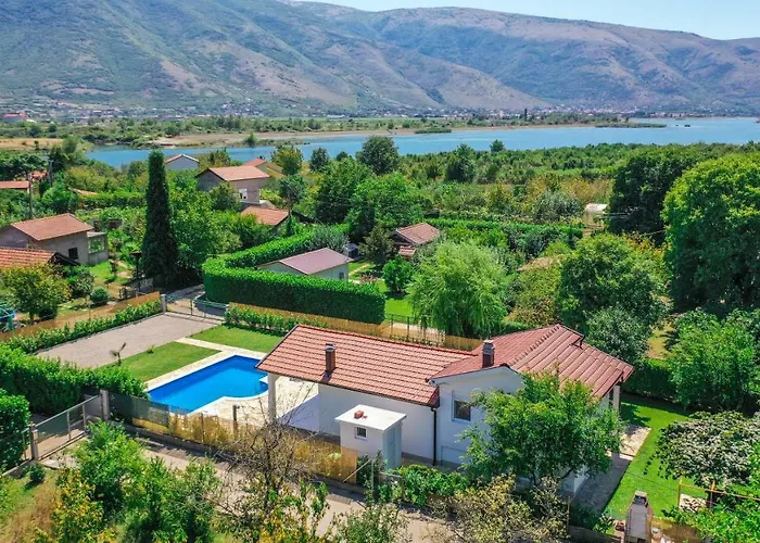 Villa Mirna