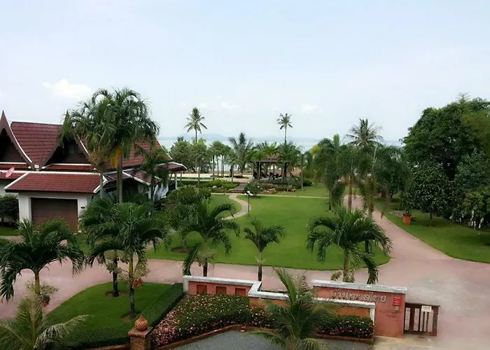 Gardenia Oceanfront Villa