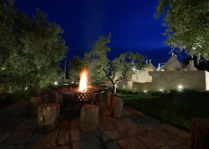 Trulli Santa Croce Luxury Holidays - piscina privata fino a 8 persone