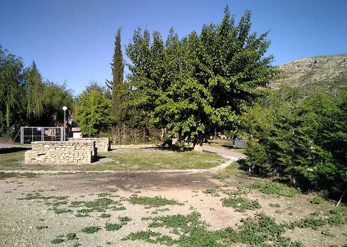 Adosado, Cerca De Valencia En Zona De Montana Y Playa Fluvial