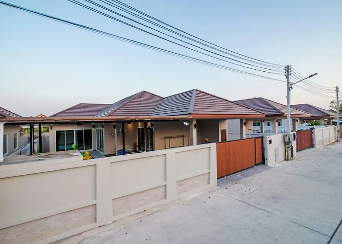 Greenview Pool Villa Cha-Am