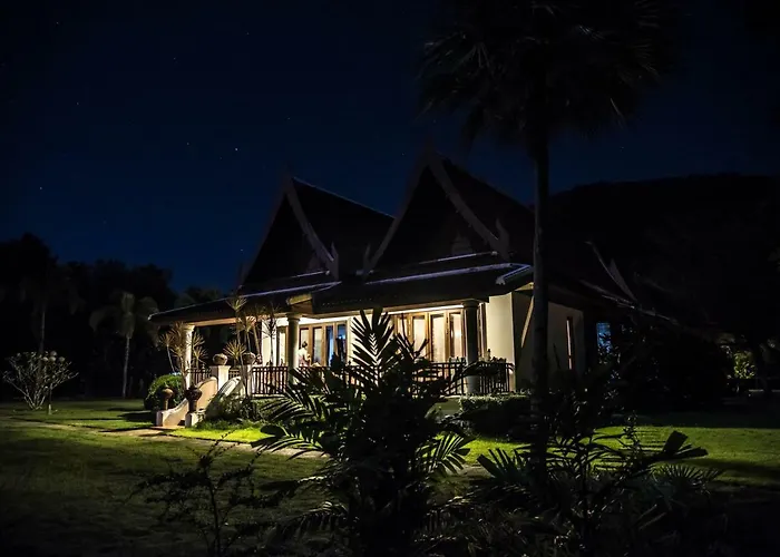 Gardenia Oceanfront Villa