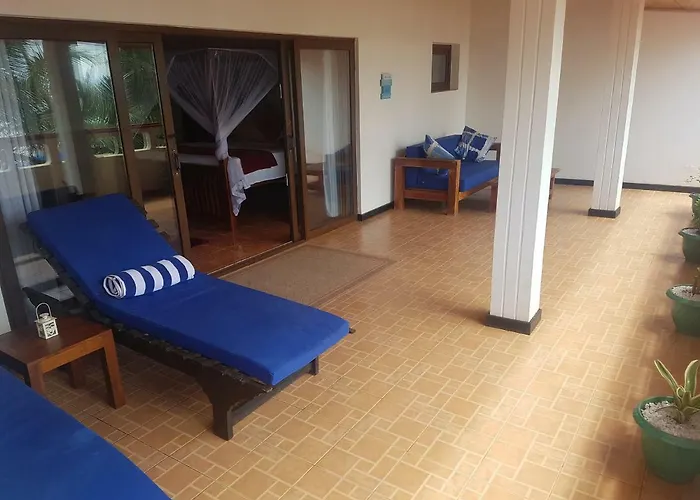 Tropical Beach House Hikkaduwa