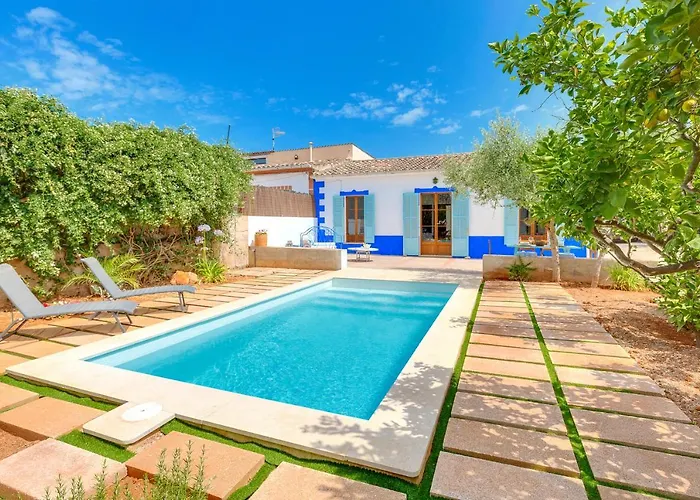 Villa Palma - Establiments by PriorityVillas