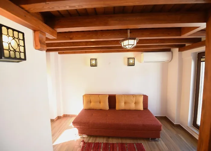 Kasbah Shirin