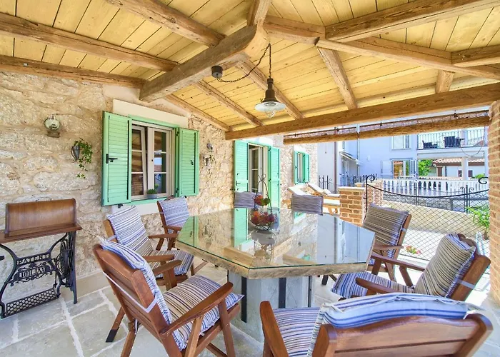Villa Stone Queen