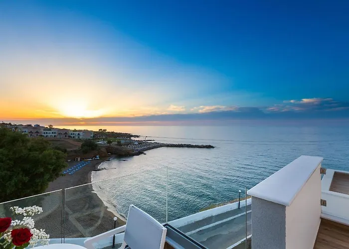 Contessa Del Mare - Beachfront Living By Etouri