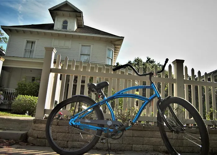 The Guest House At Gulfport Landing