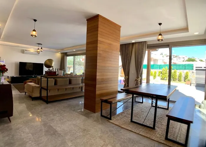 Ultra Luxury Private Villa With Swimming Pool