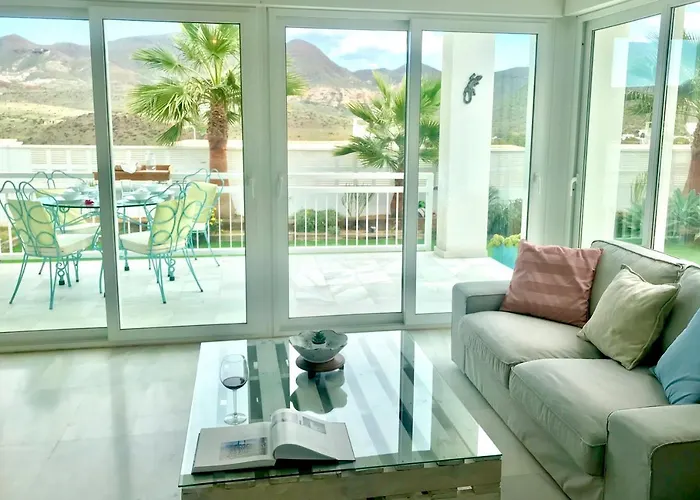 Villa Blanca Views & Pool