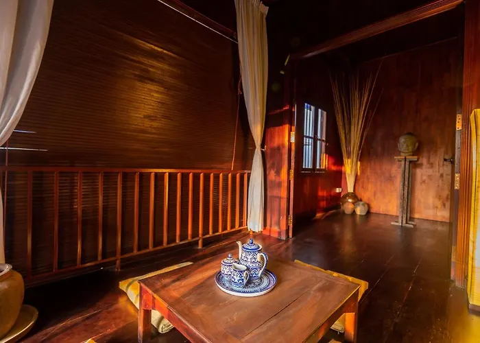 Wat Damnak House By Angkor Stays