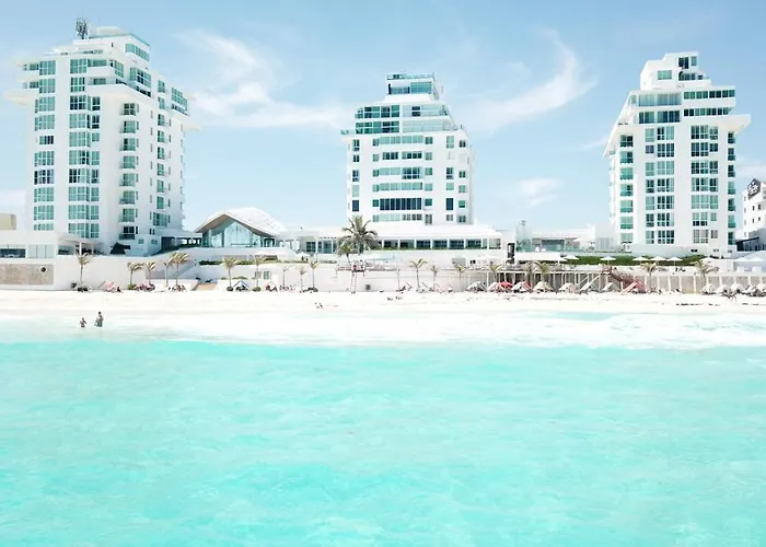 Luxury hotel only: Oleo Cancun Playa All Inclusive Resort
