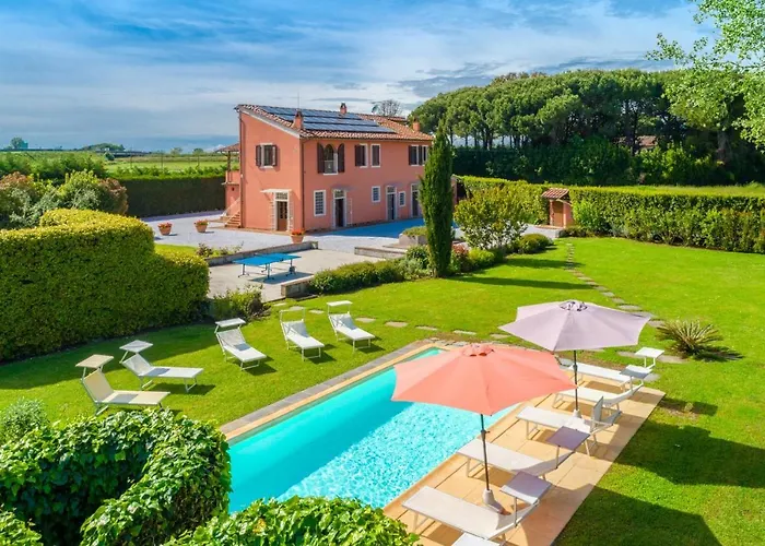 Villa Rossa Large Private Pool Wifi