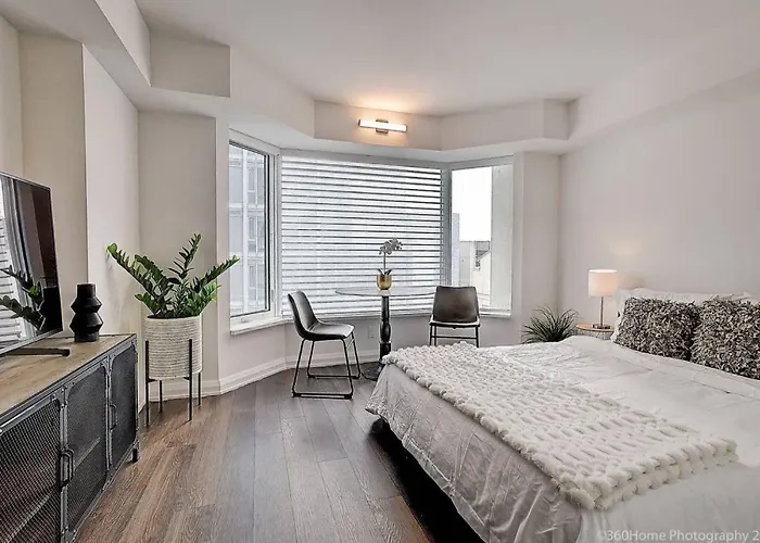Instant Suites - Stunning Designer Studio In Yorkville