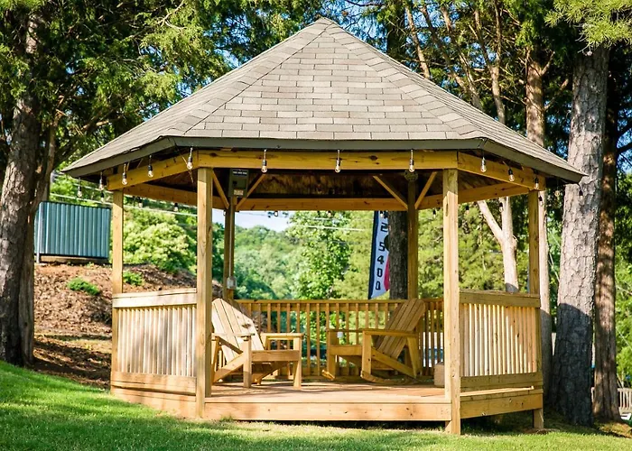 Waterfront Studio With Shared Porch #11 At Long Cove Resort