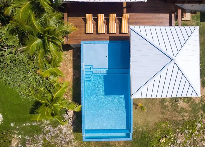 Vivaro Roatan North House